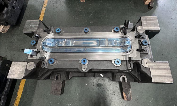 Jednolité lití matrice