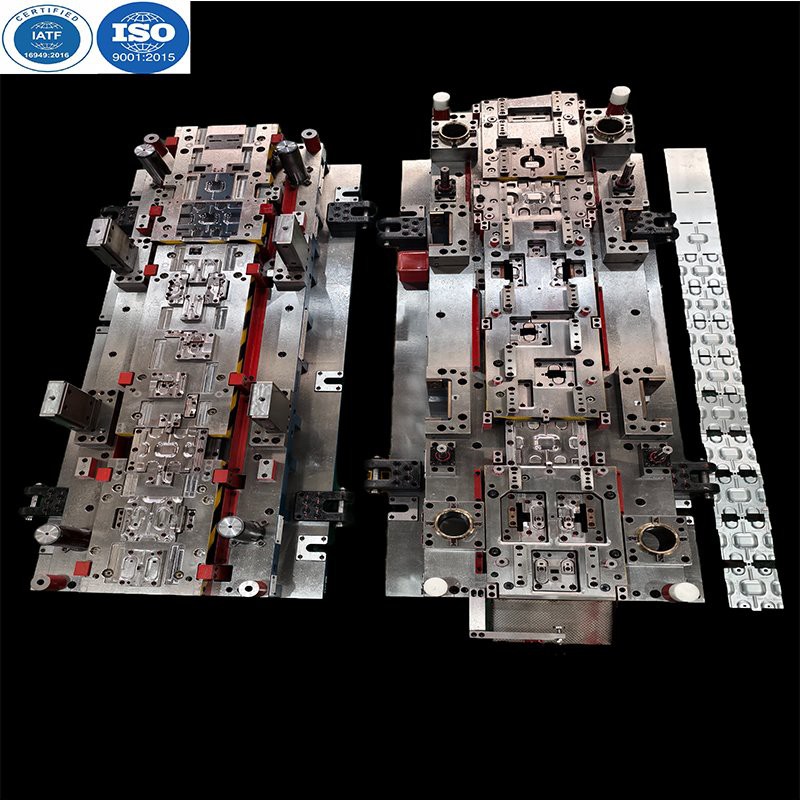Progresivní plechové kovové umírání